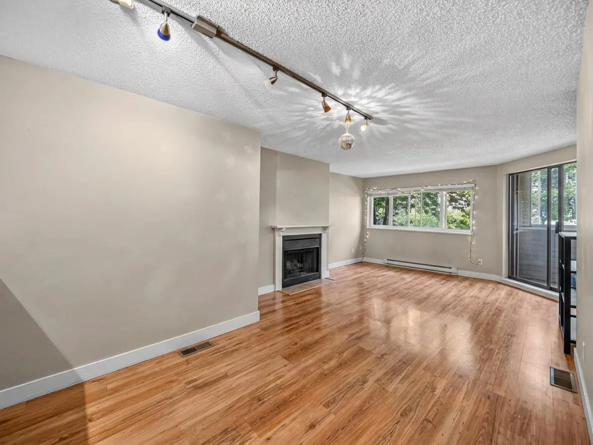 936 Bute Street #202