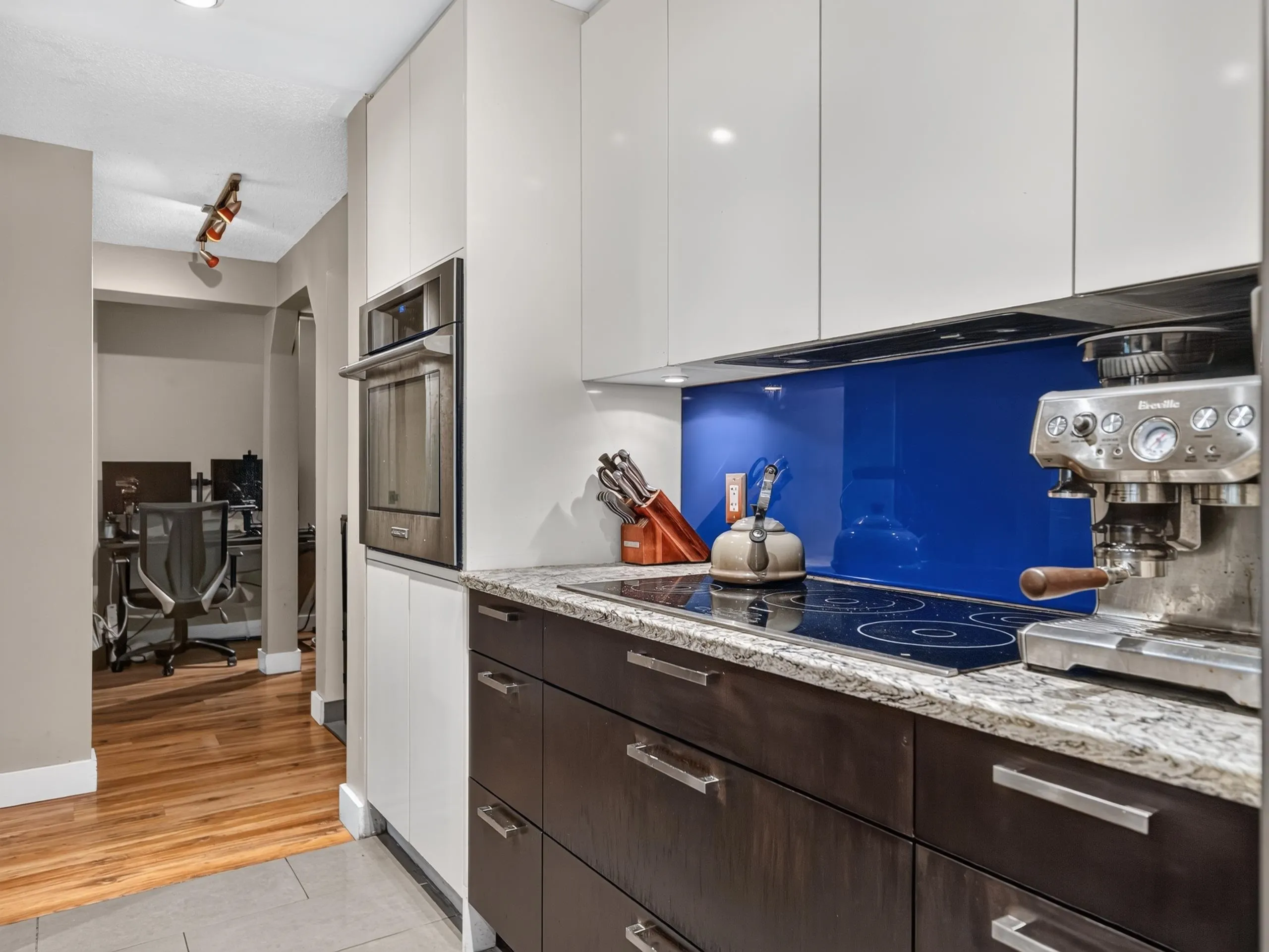 936 Bute Street #202