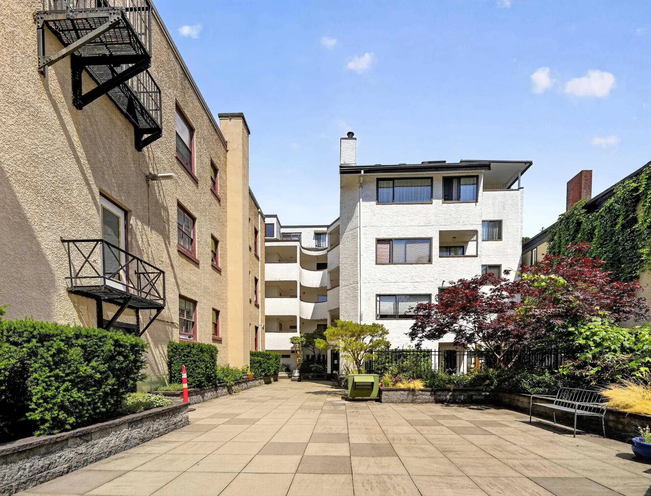 936 Bute Street #202