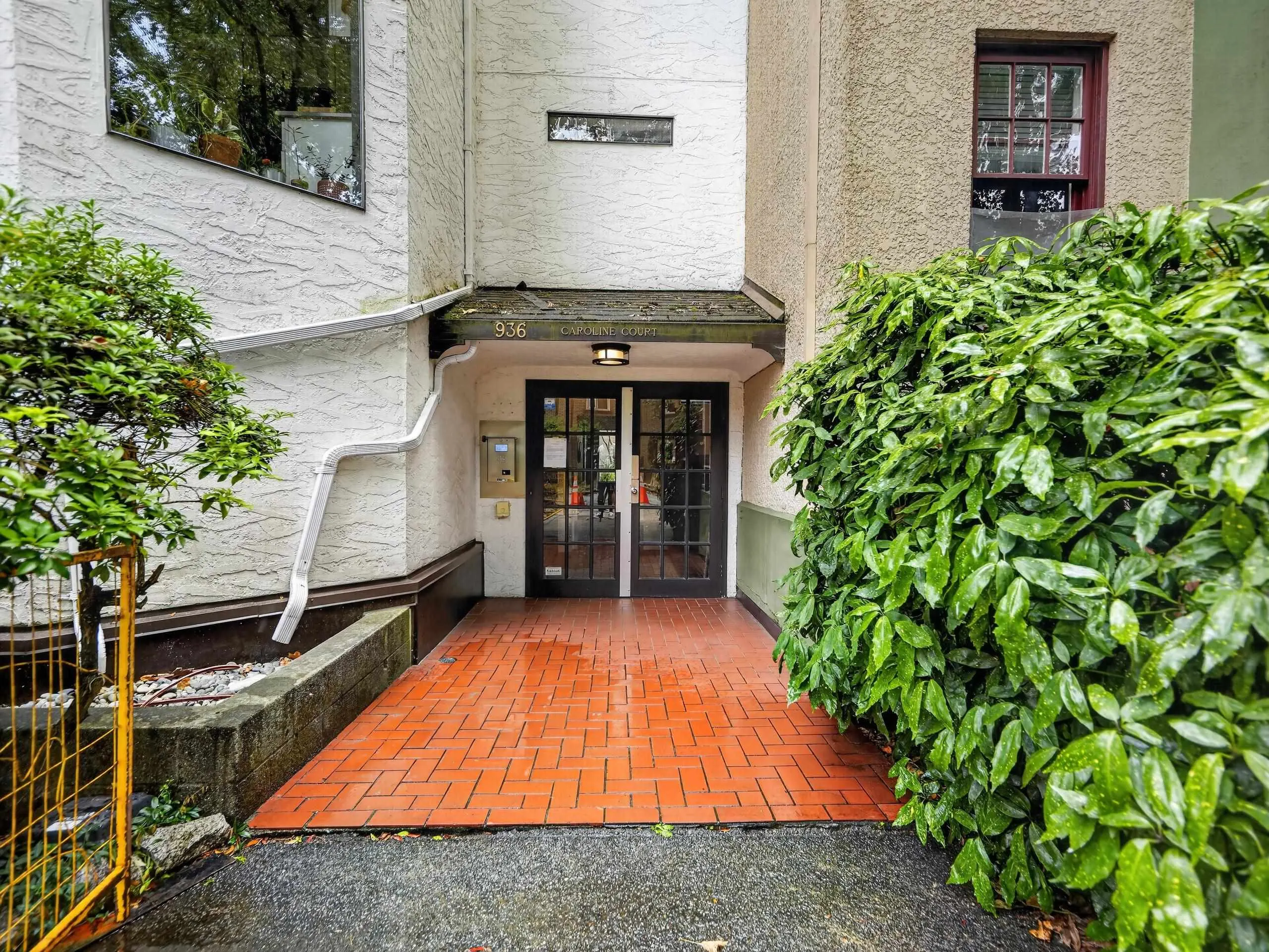 936 Bute Street #202