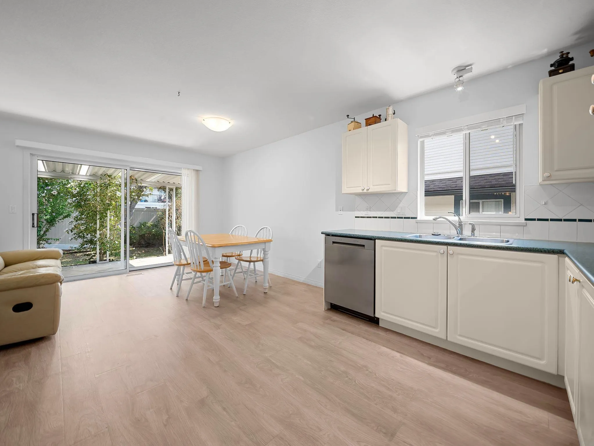 7330 122 Street #27