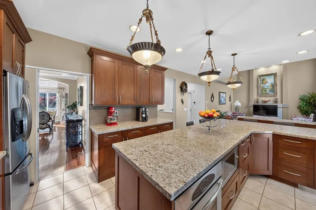 246 Parkside Drive