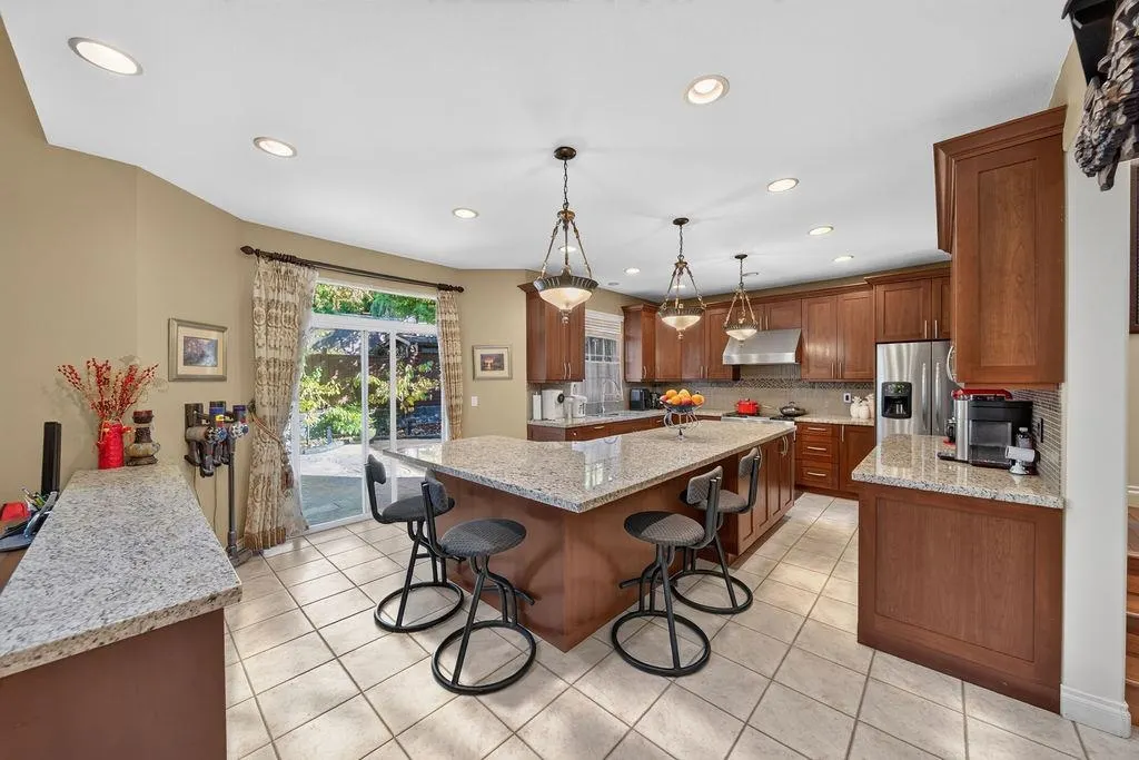 246 Parkside Drive