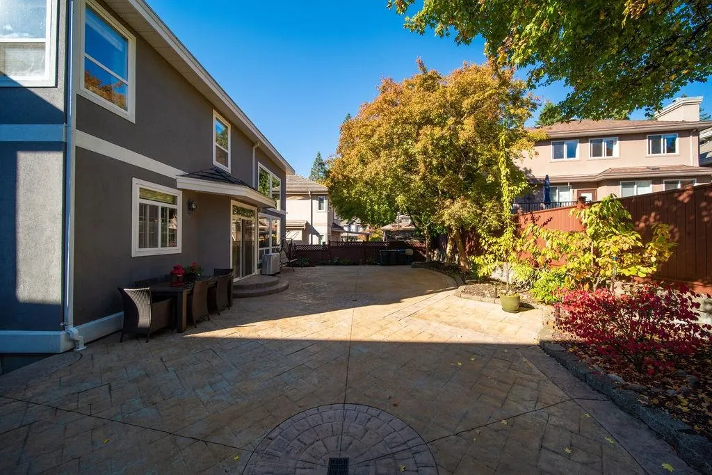 246 Parkside Drive