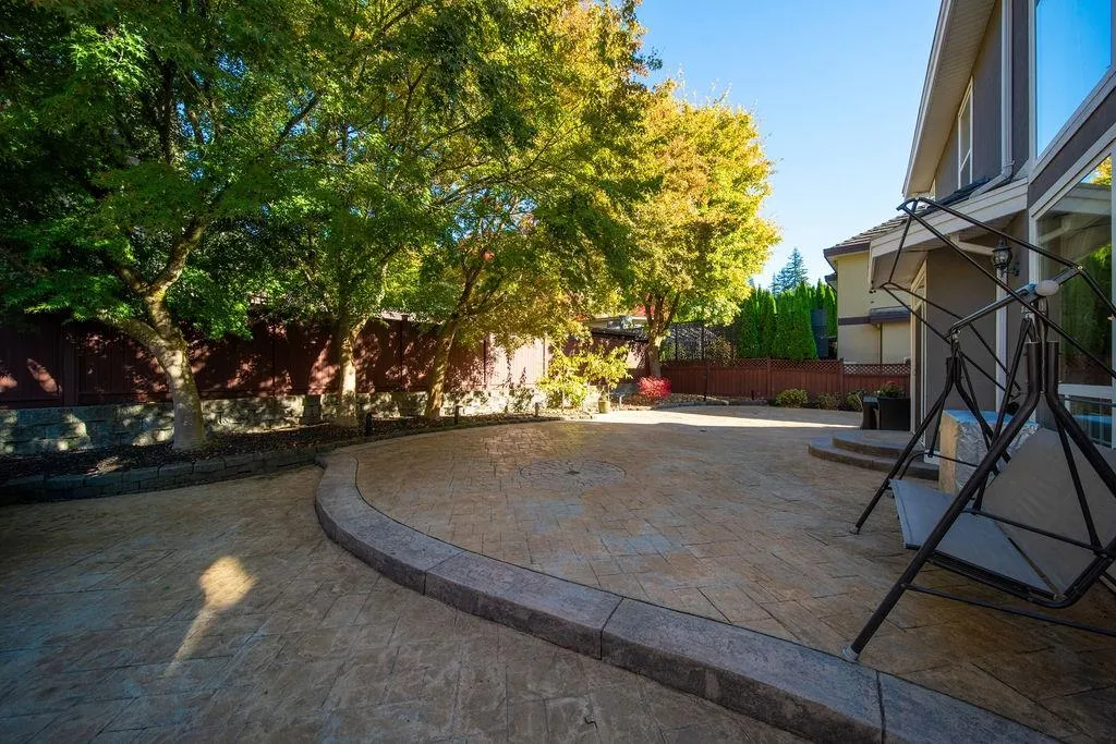 246 Parkside Drive