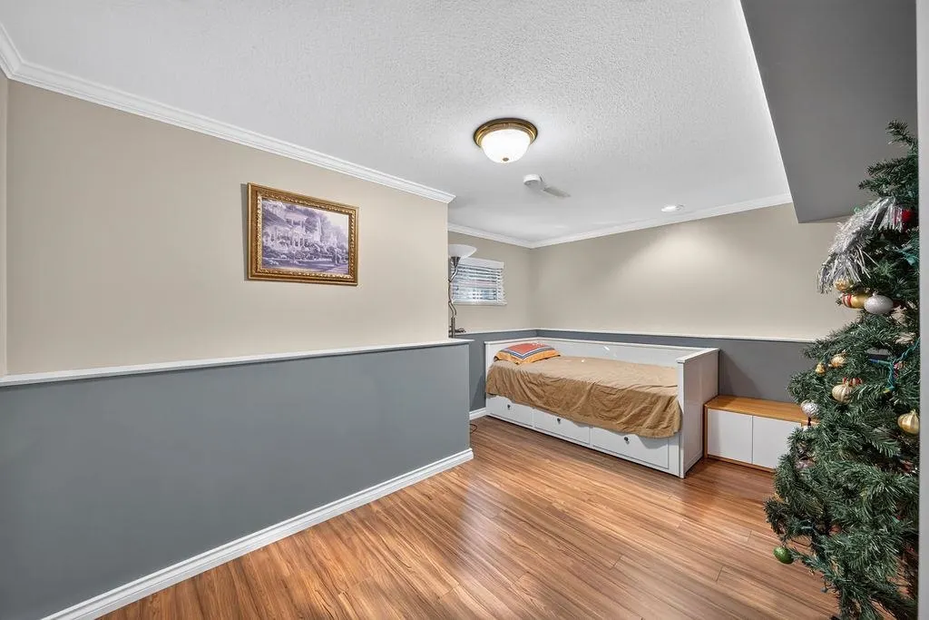 246 Parkside Drive
