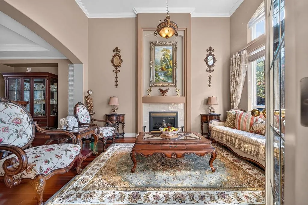 246 Parkside Drive