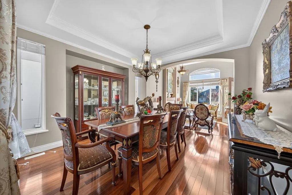 246 Parkside Drive