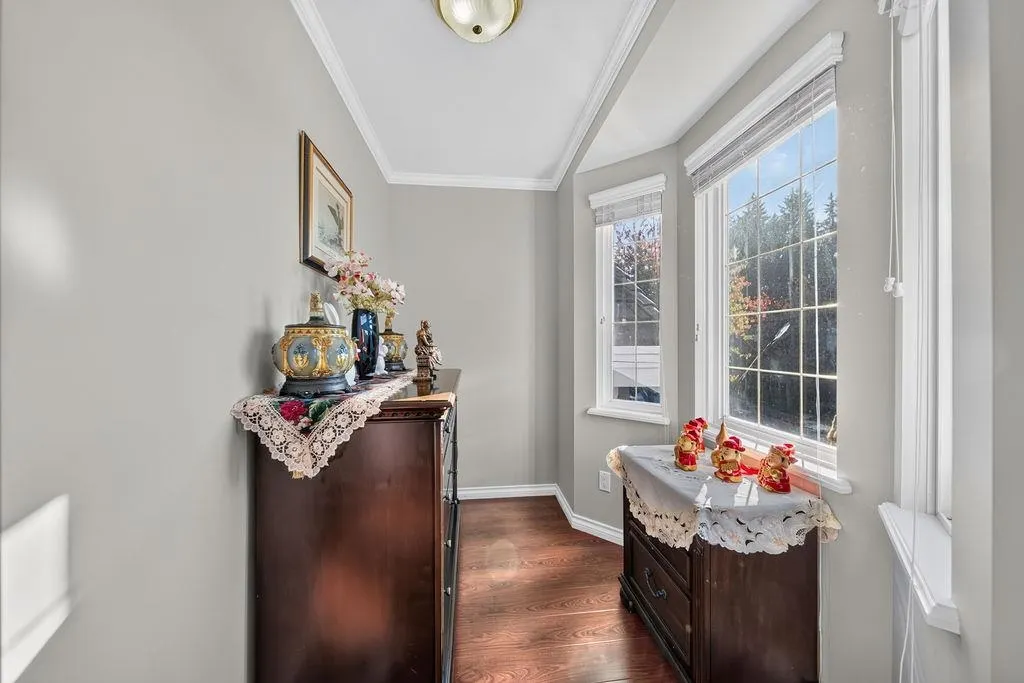 246 Parkside Drive