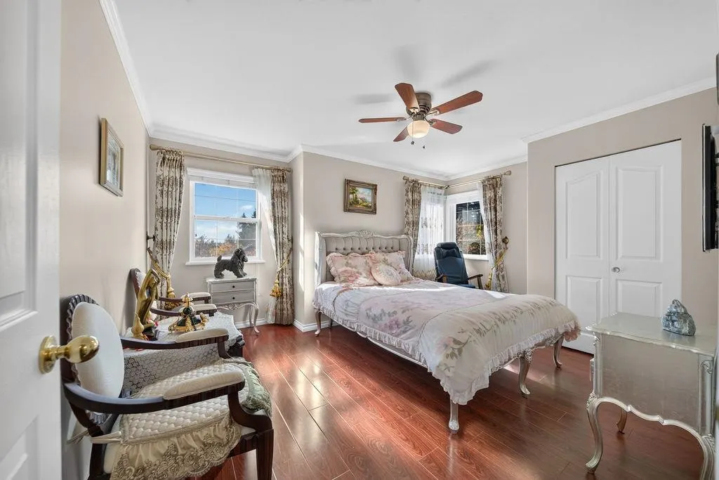 246 Parkside Drive