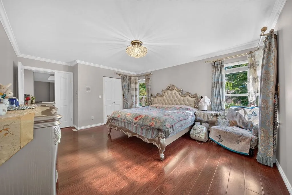 246 Parkside Drive