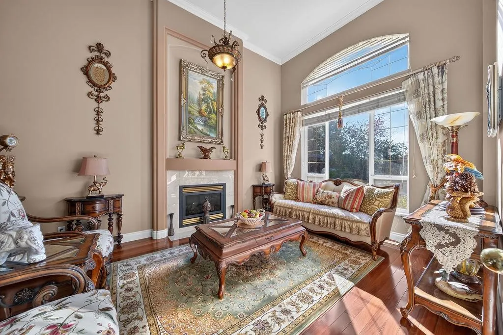 246 Parkside Drive