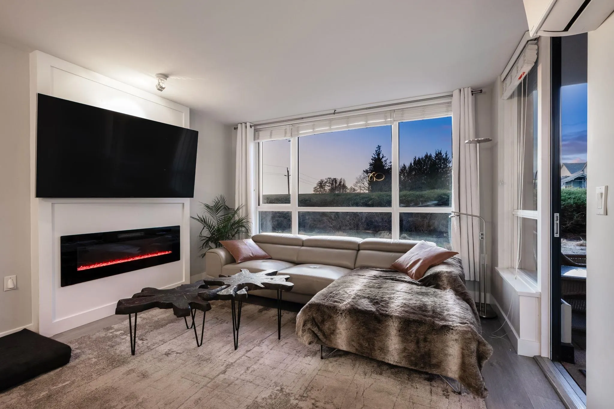 160 W 3rd Street #308