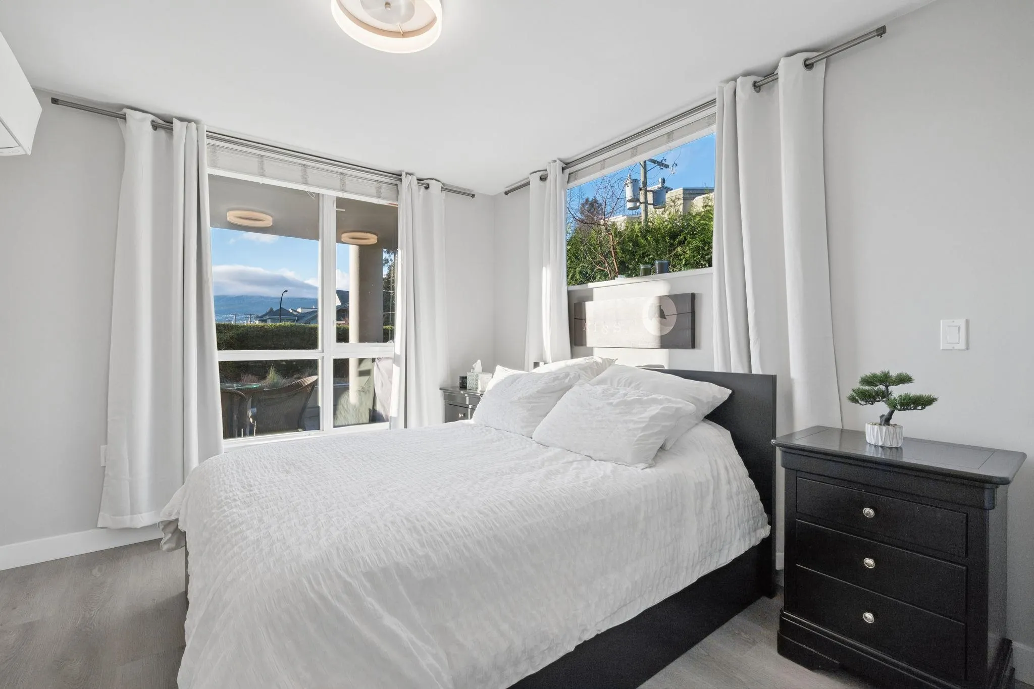 160 W 3rd Street #308