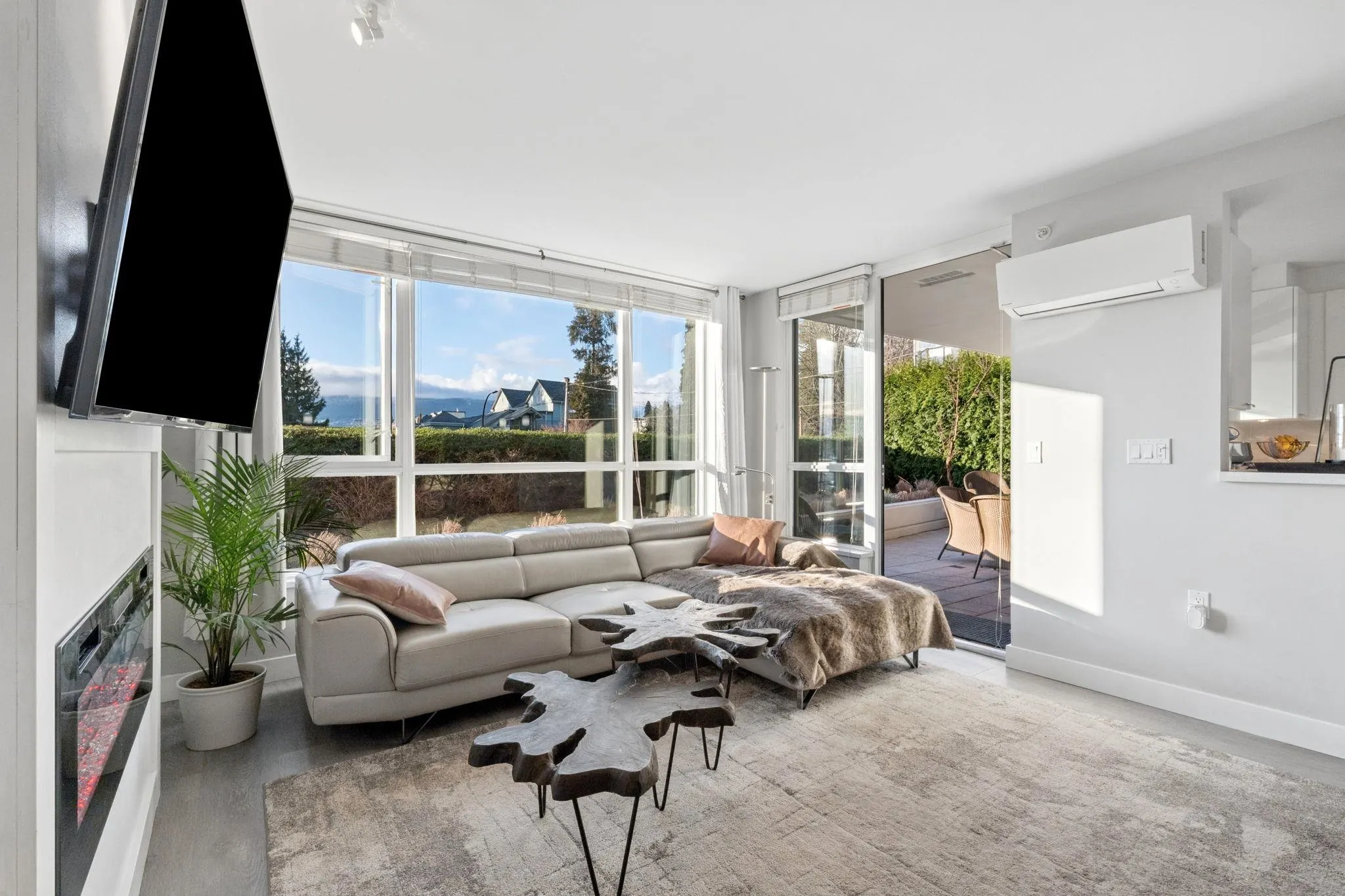 160 W 3rd Street #308