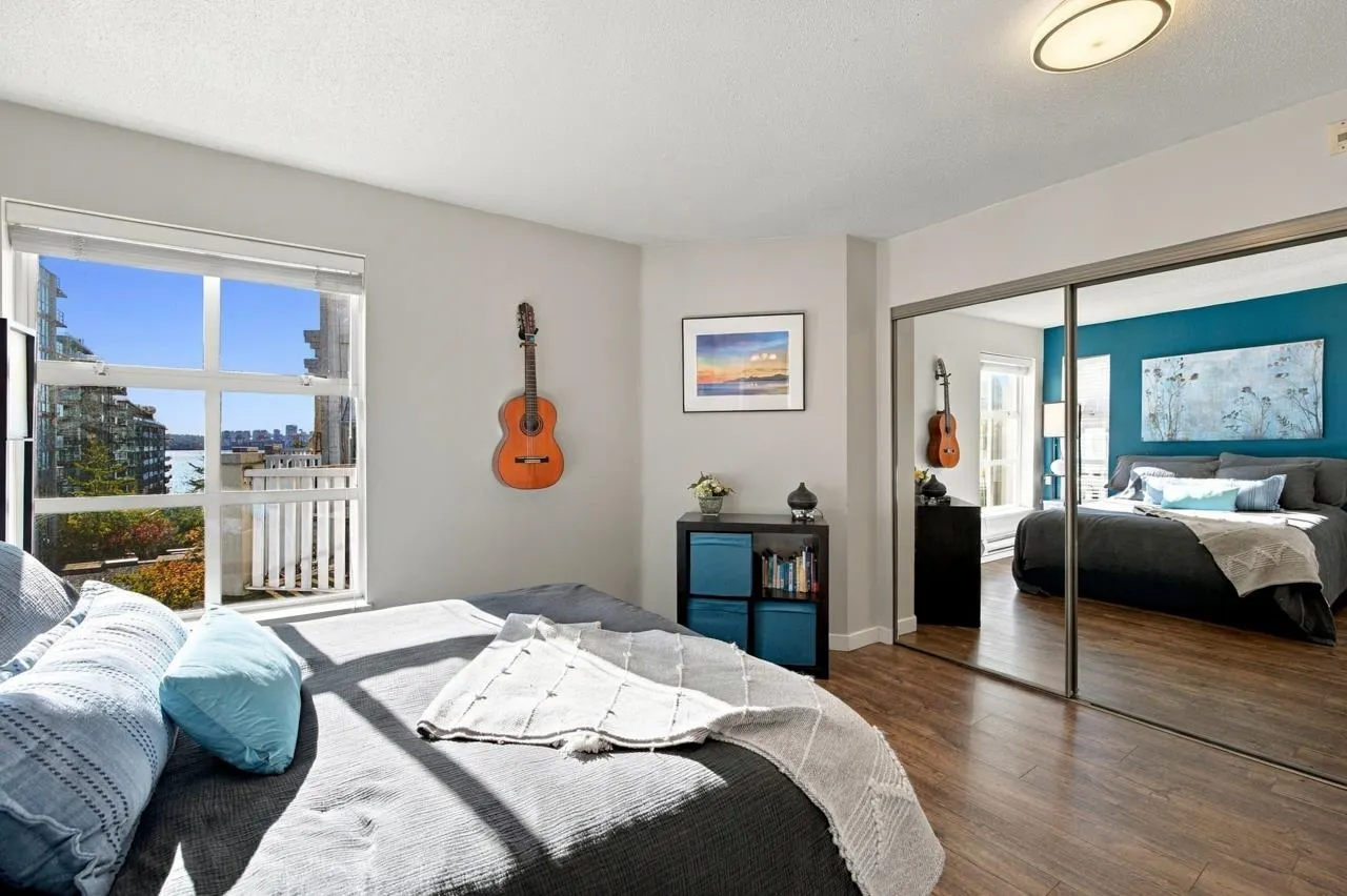 137 E 1st Street #401