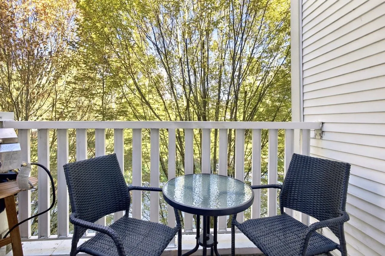 137 E 1st Street #401