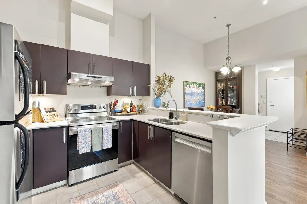 137 E 1st Street #401