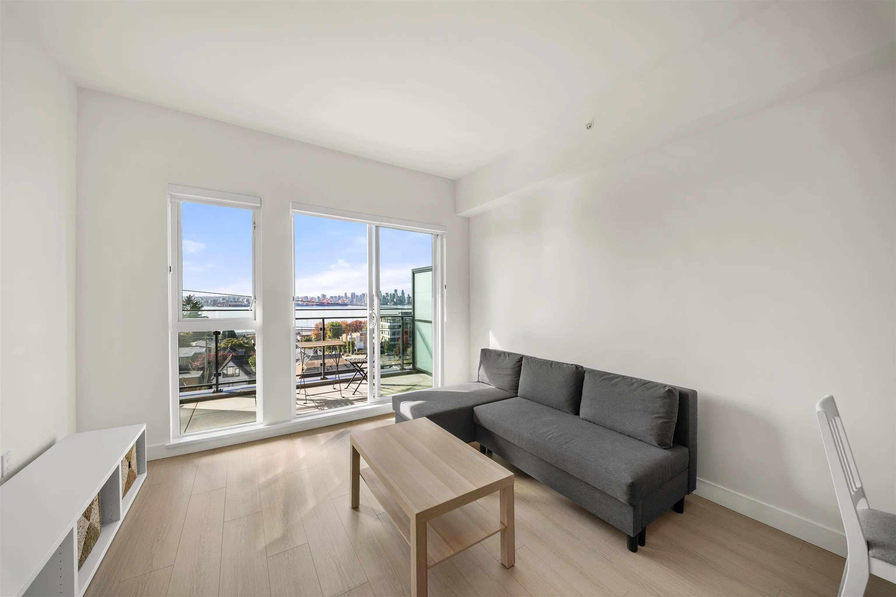 422 E 3rd Street #503
