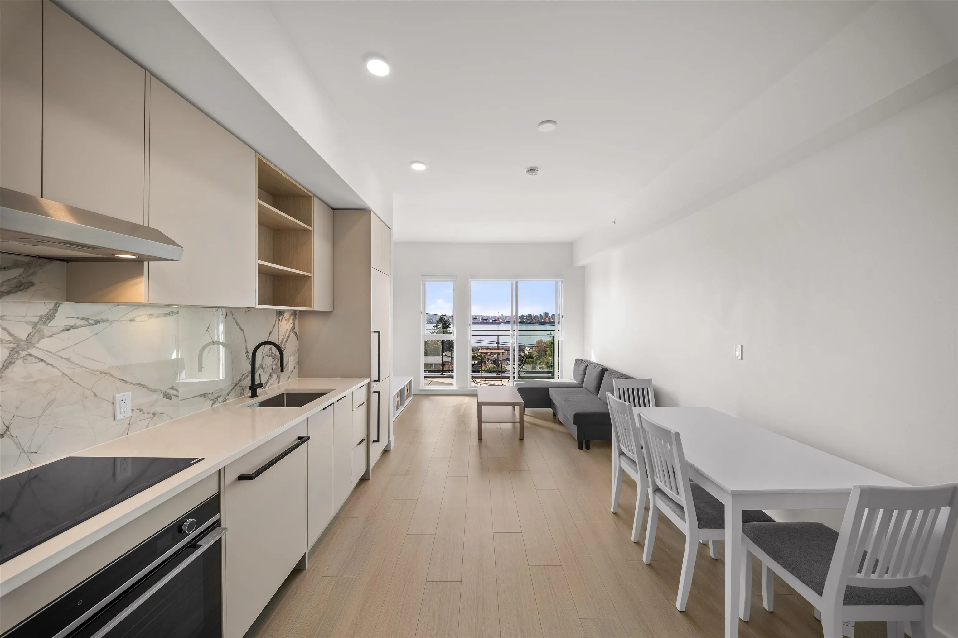 422 E 3rd Street #503