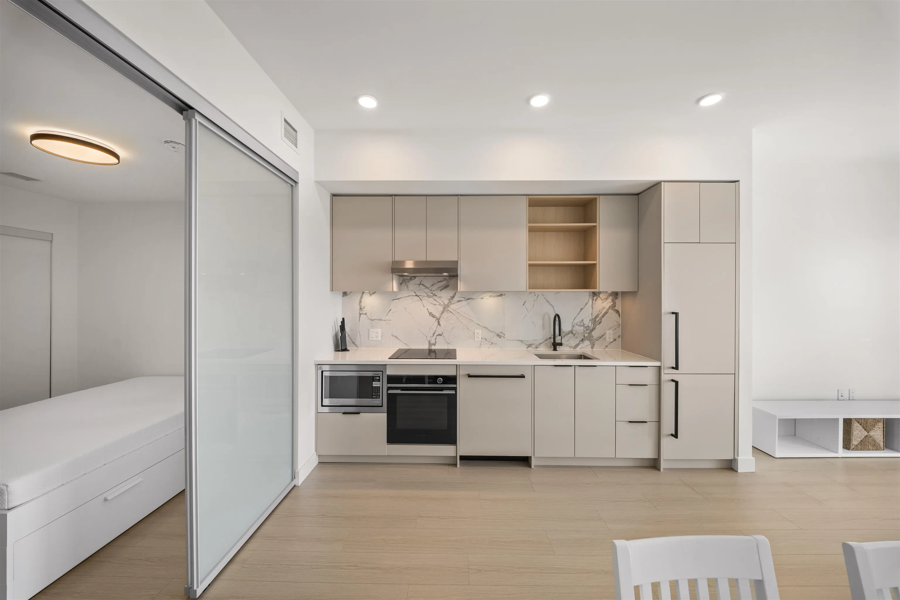 422 E 3rd Street #503