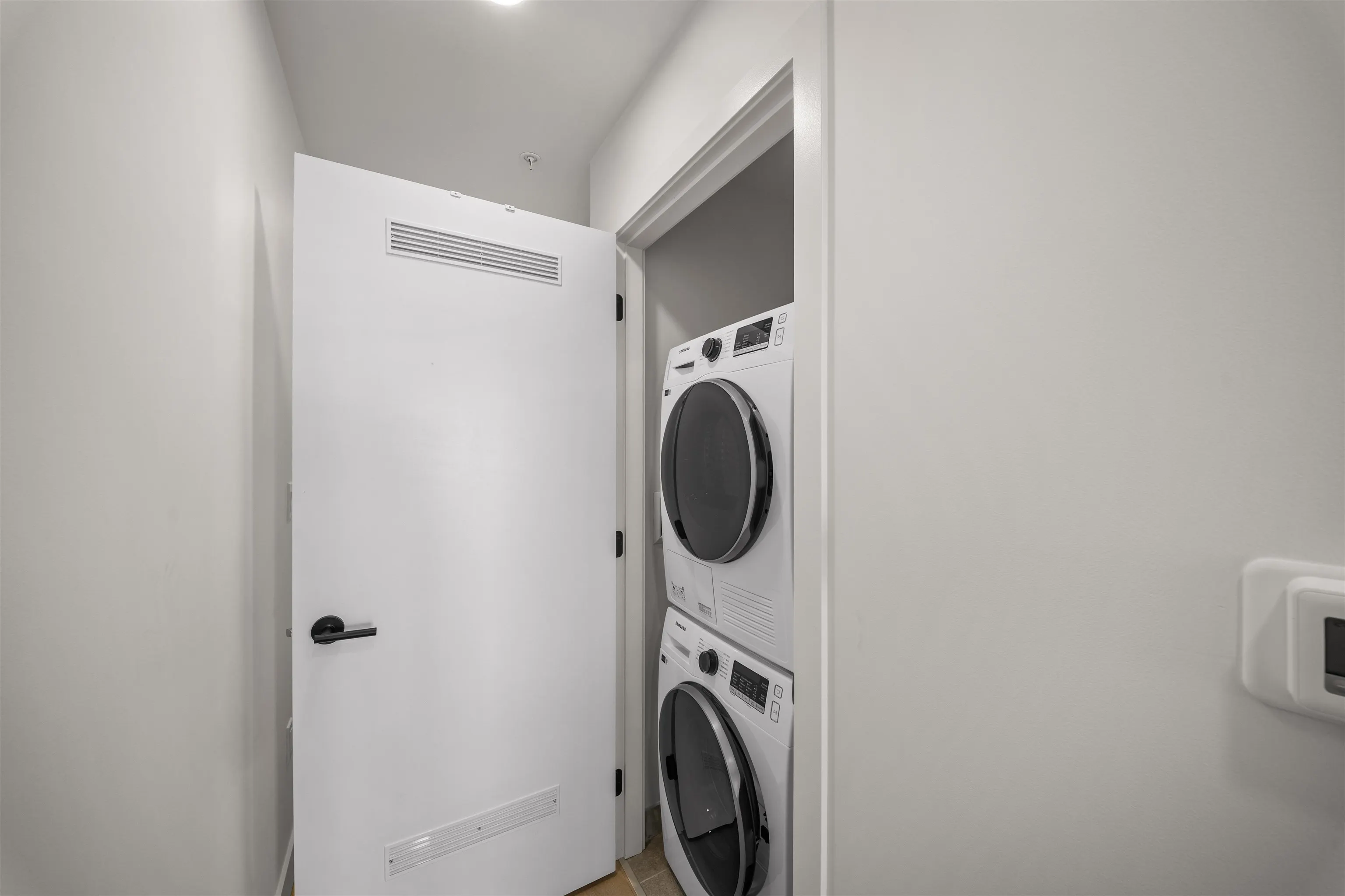 422 E 3rd Street #503