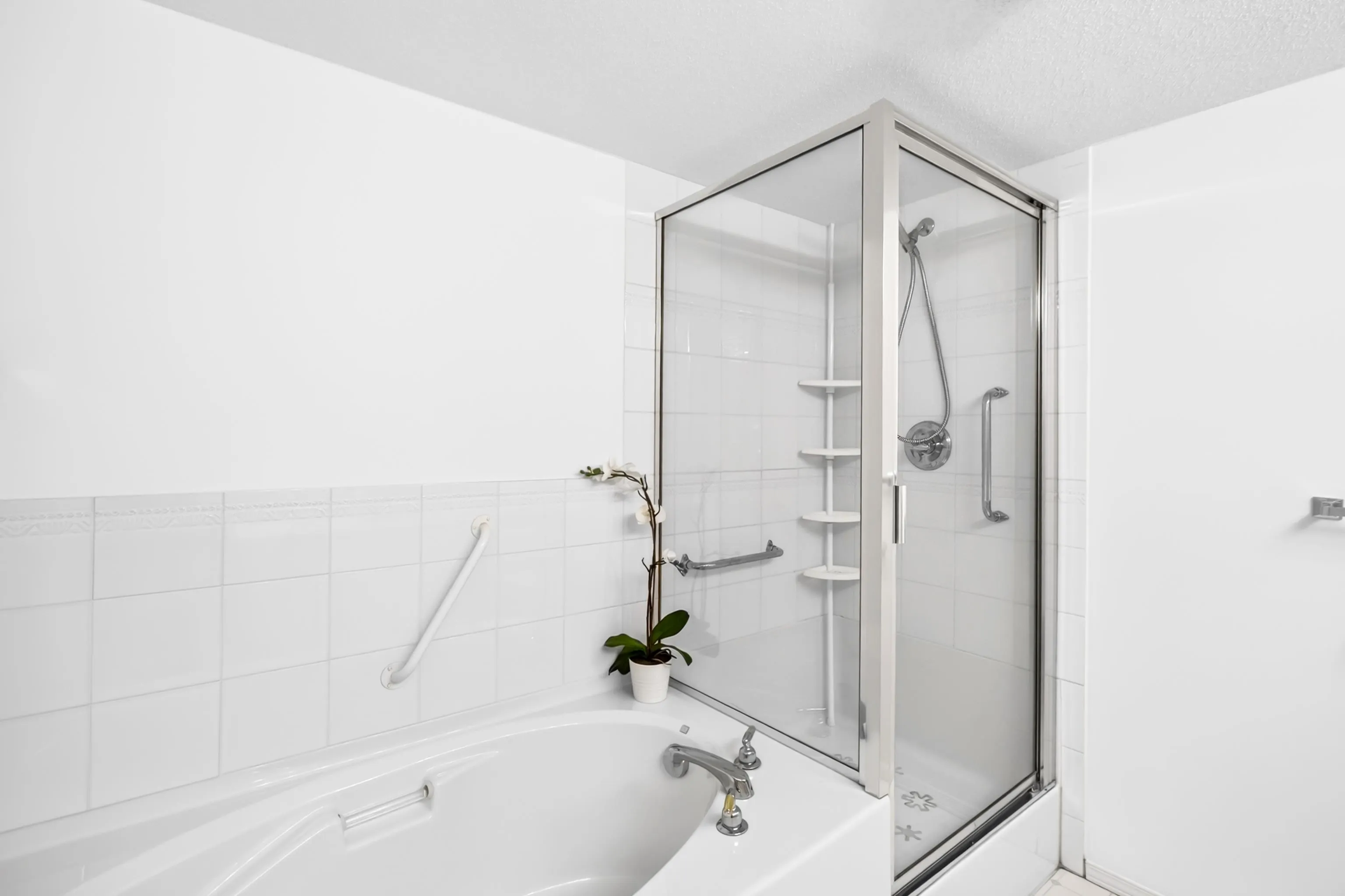 13888 70 Avenue #105