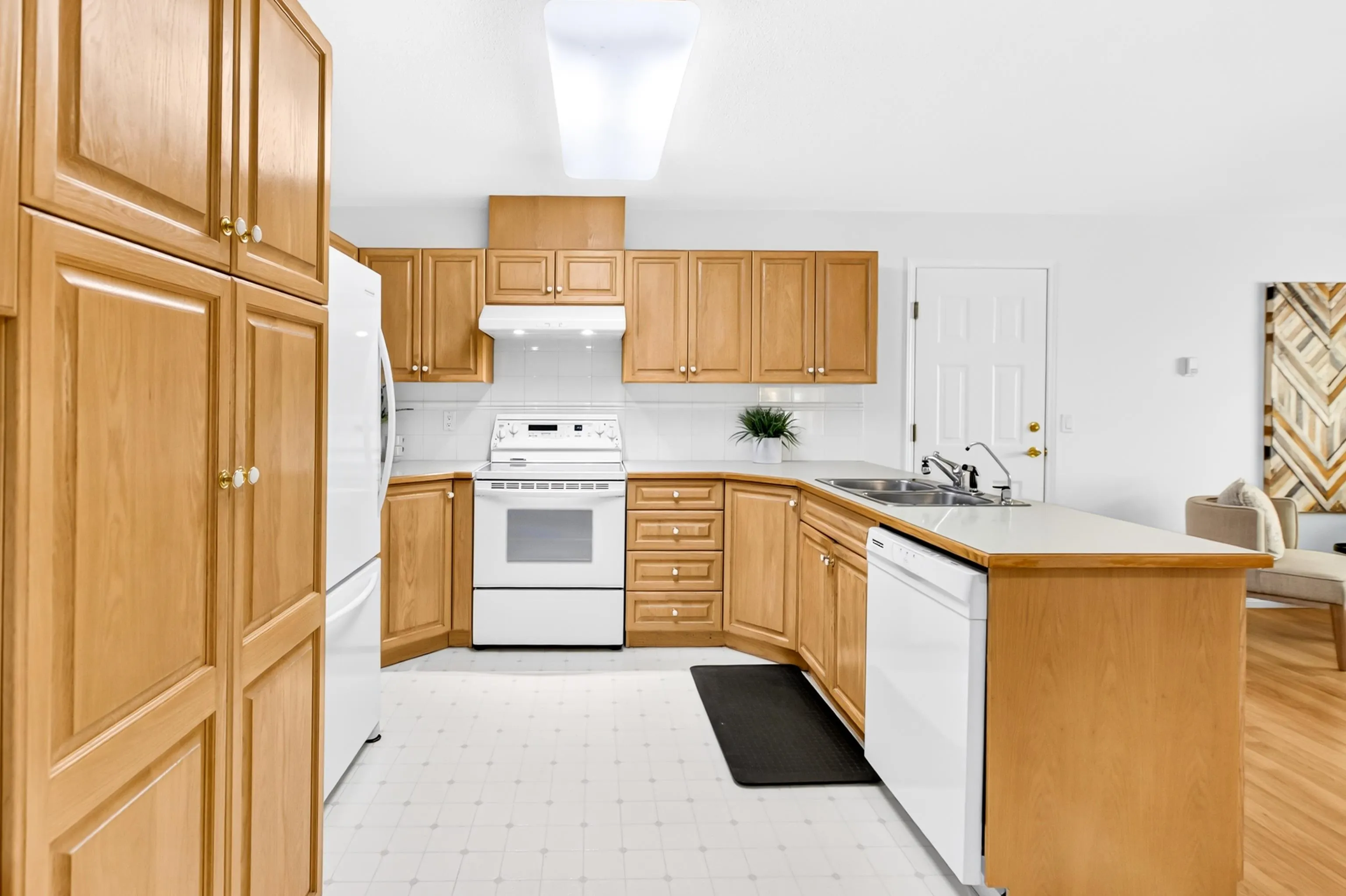 13888 70 Avenue #105