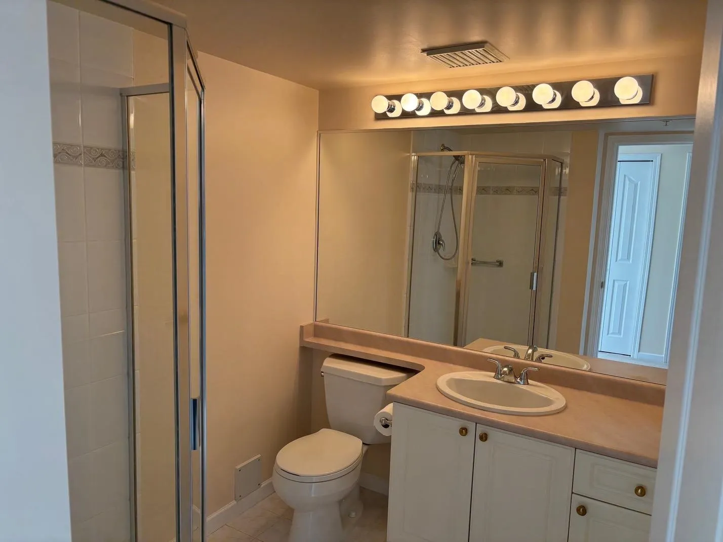 6088 Minoru Boulevard #607