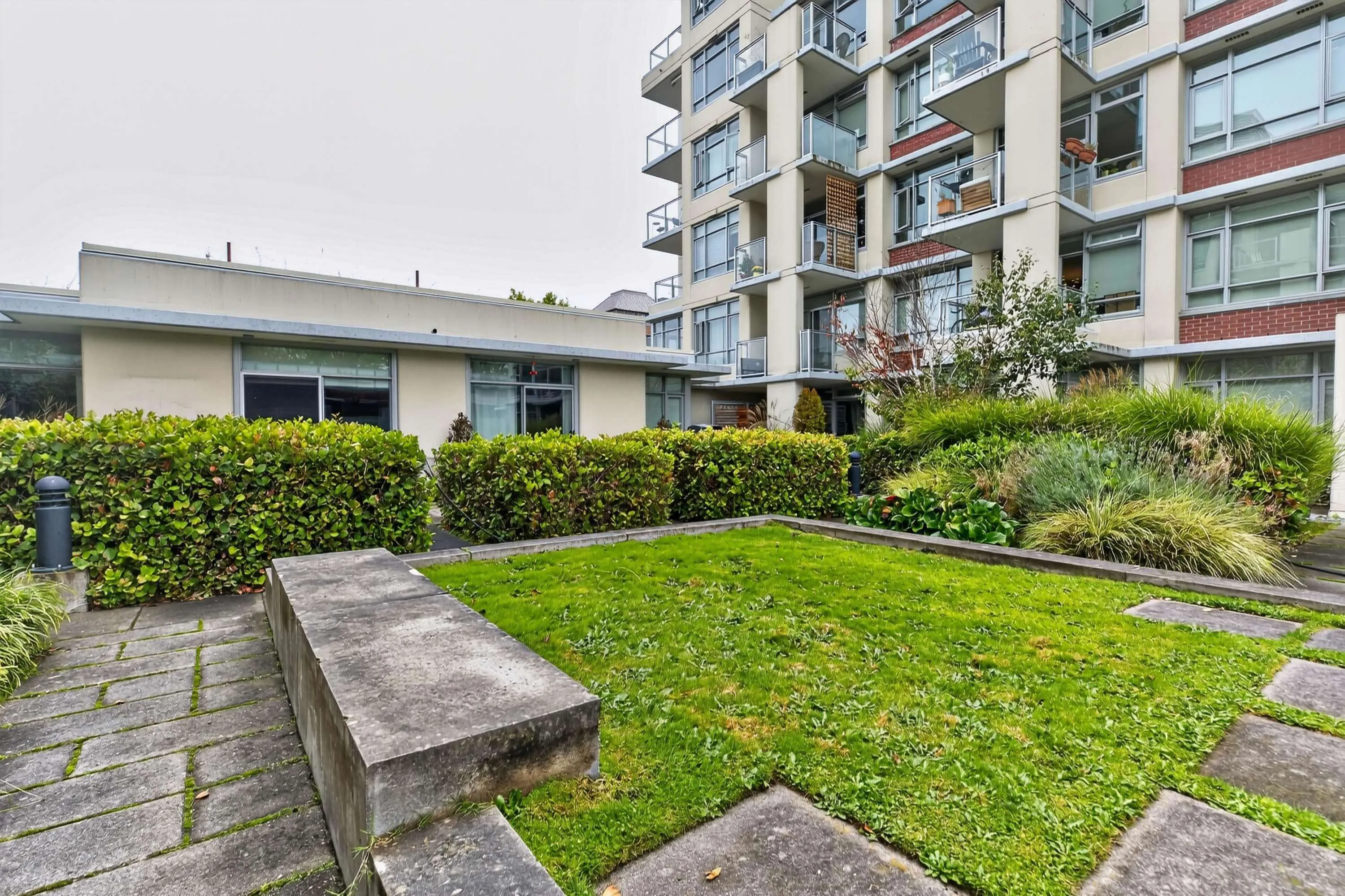 2268 W Broadway #314