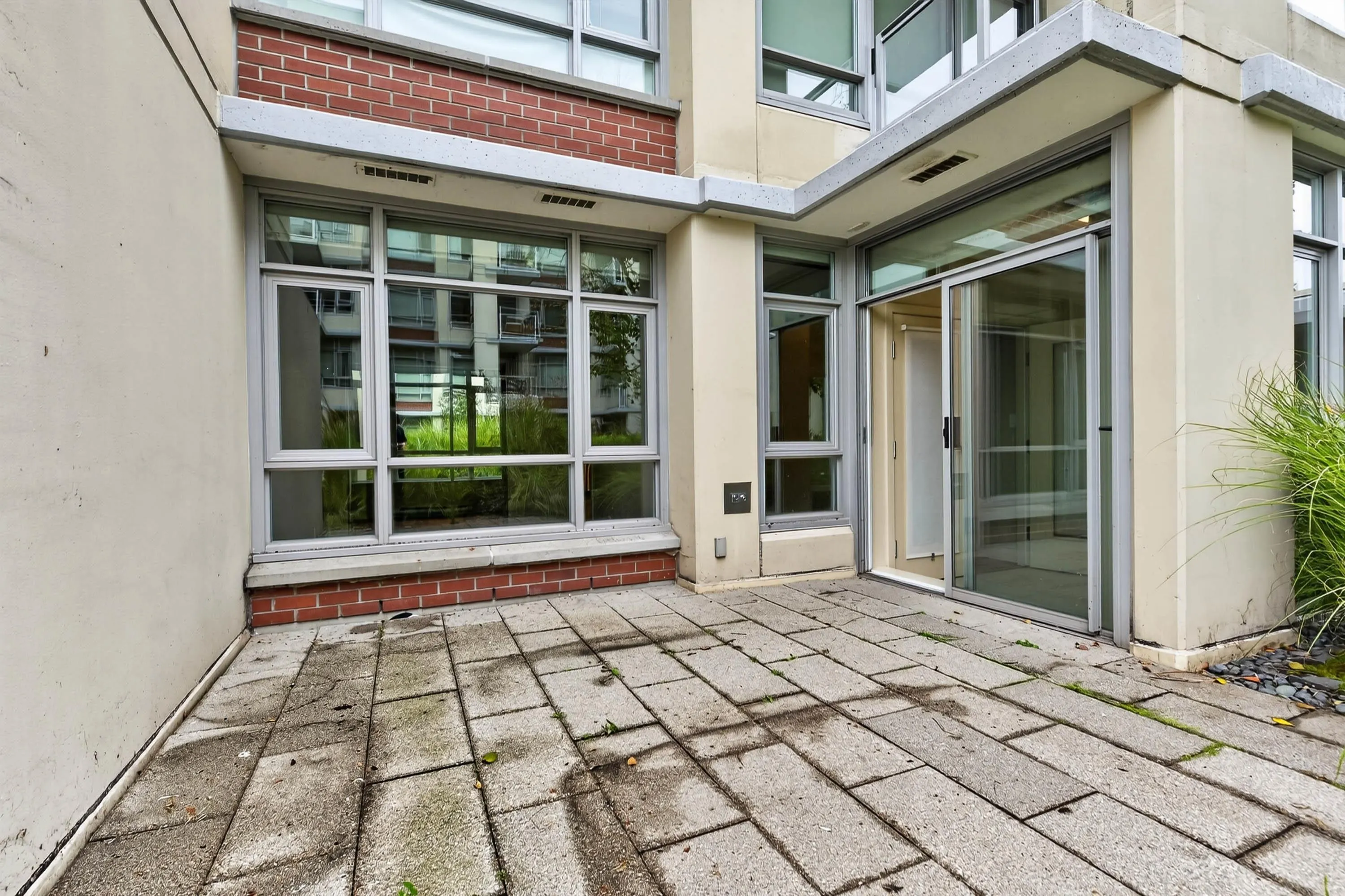 2268 W Broadway #314