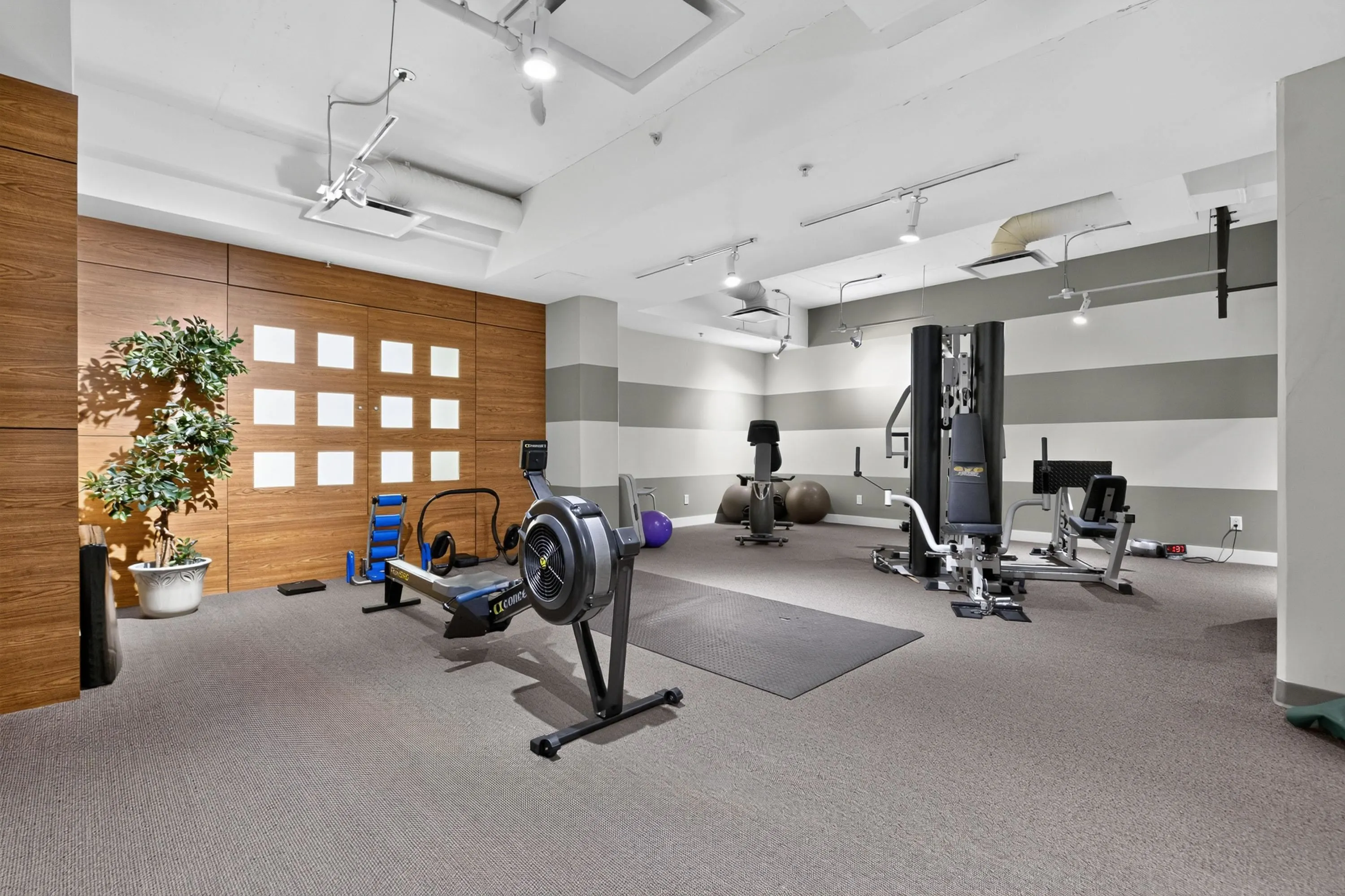2268 W Broadway #314