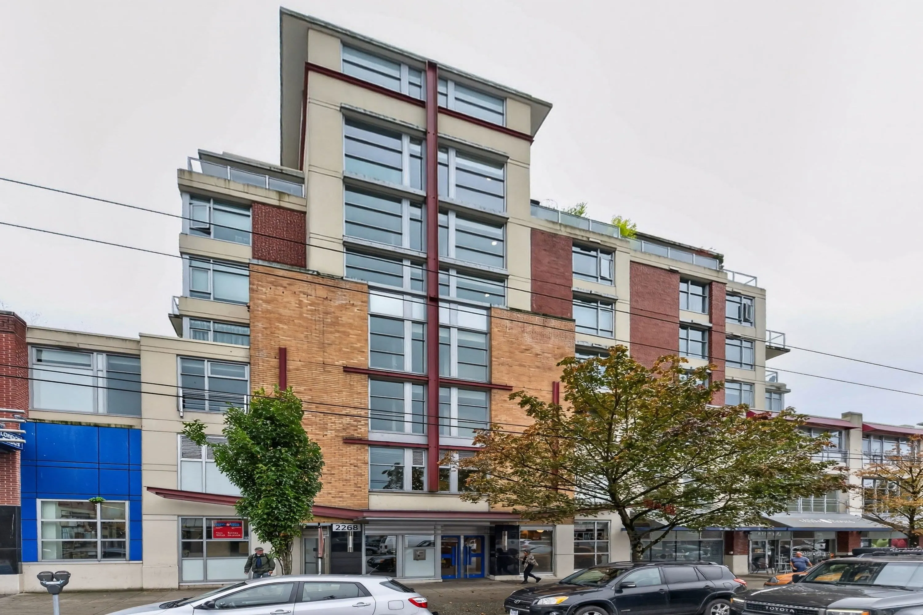 2268 W Broadway #314