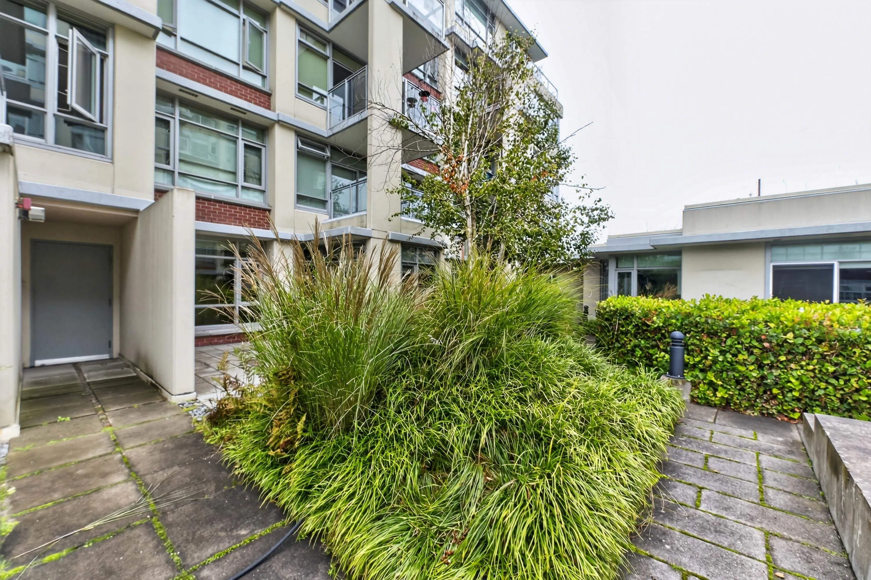 2268 W Broadway #314