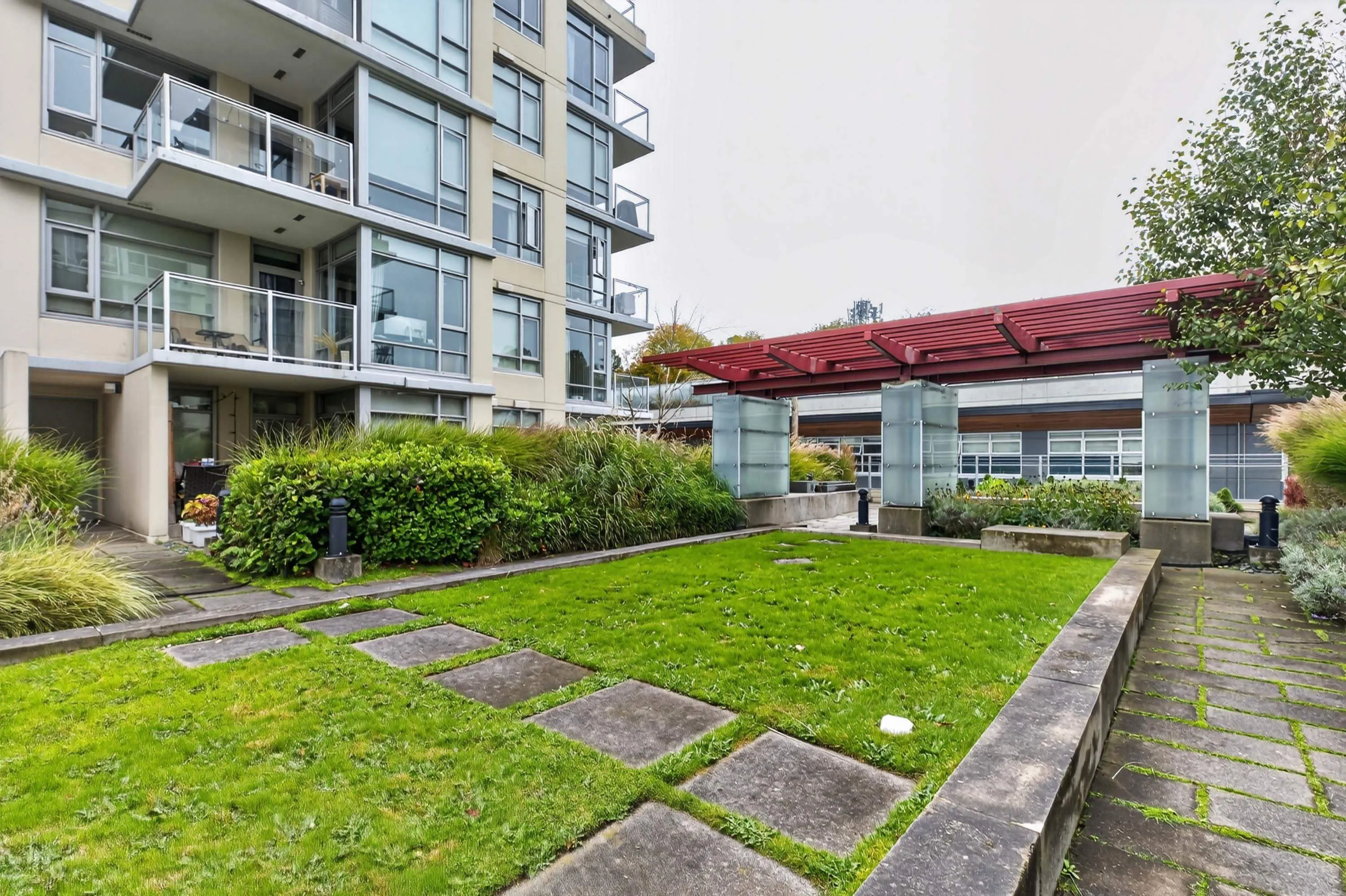 2268 W Broadway #314