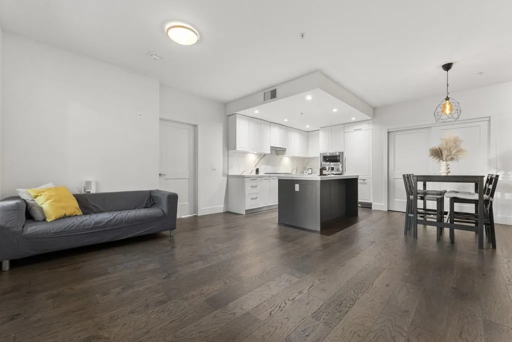 7878 Granville Street #206