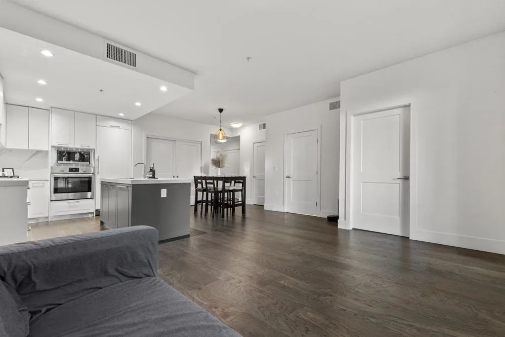 7878 Granville Street #206