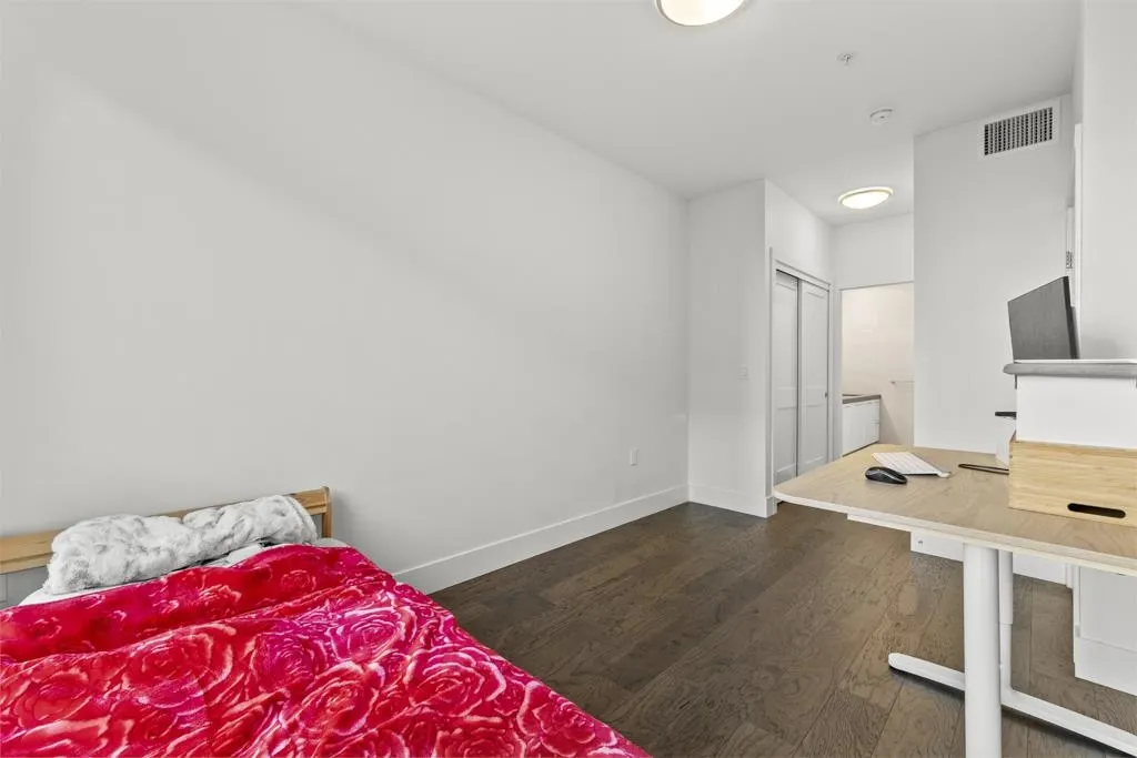 7878 Granville Street #206