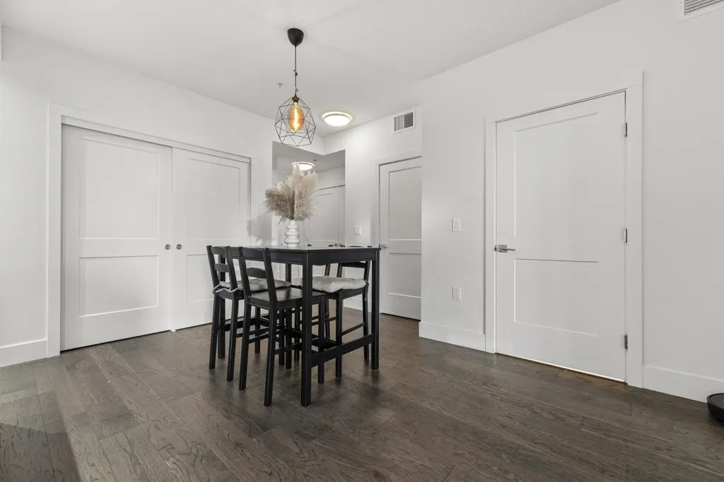 7878 Granville Street #206