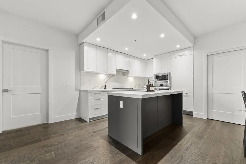 7878 Granville Street #206
