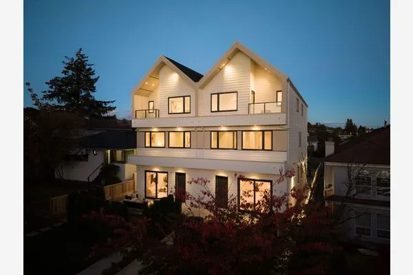 1458 Rosser Avenue #1