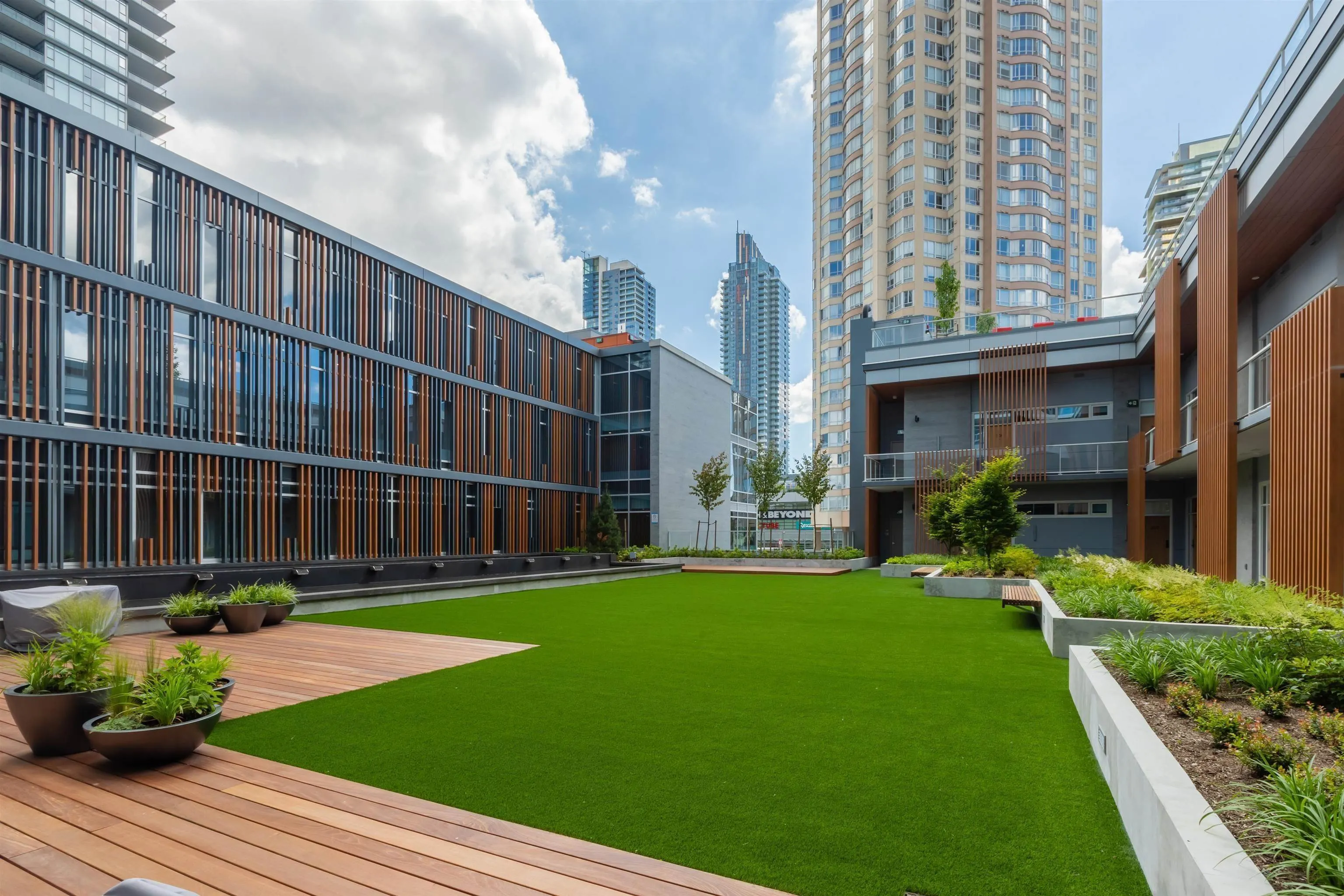 6080 Mckay Avenue #2109