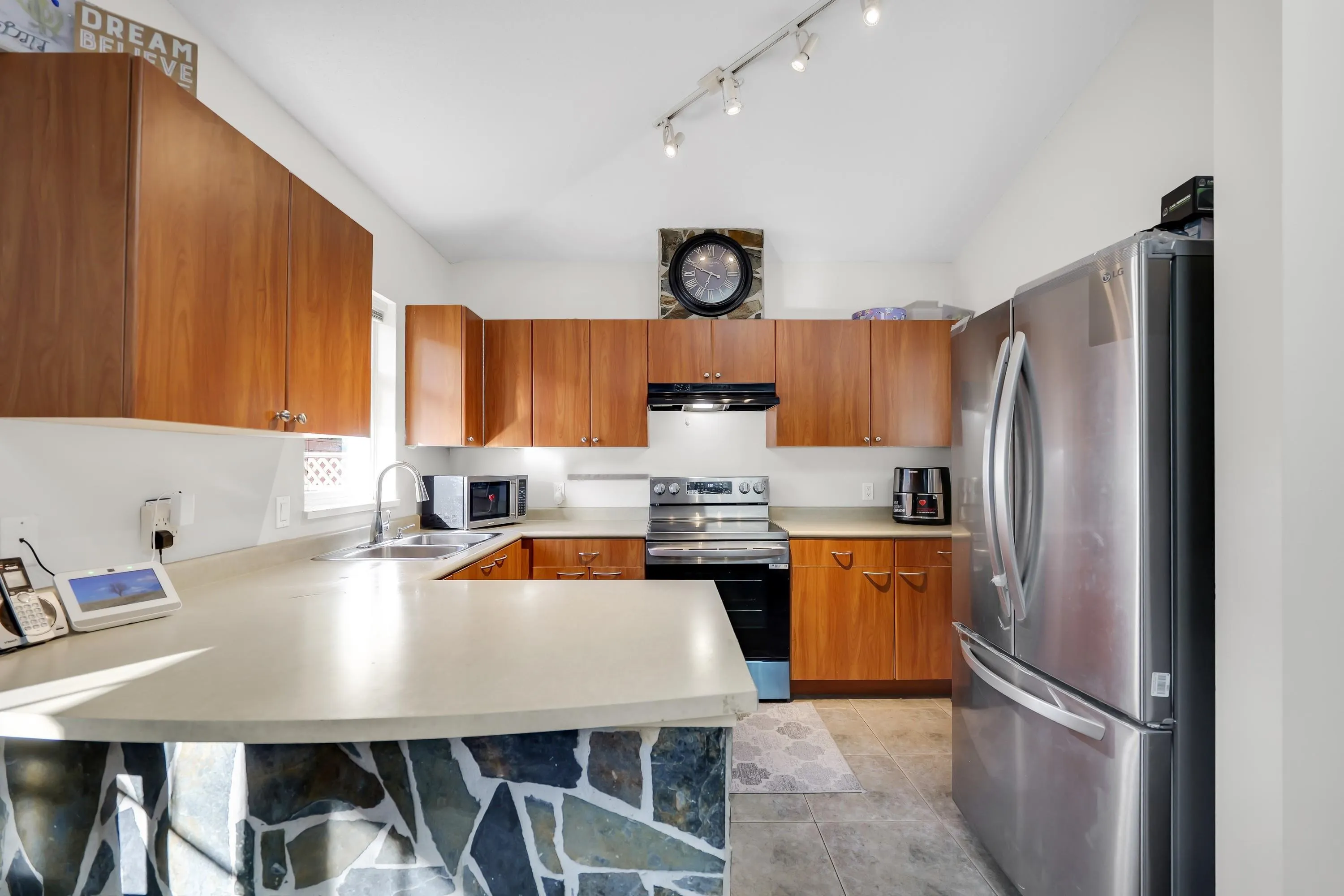 1821 Willow Crescent #95