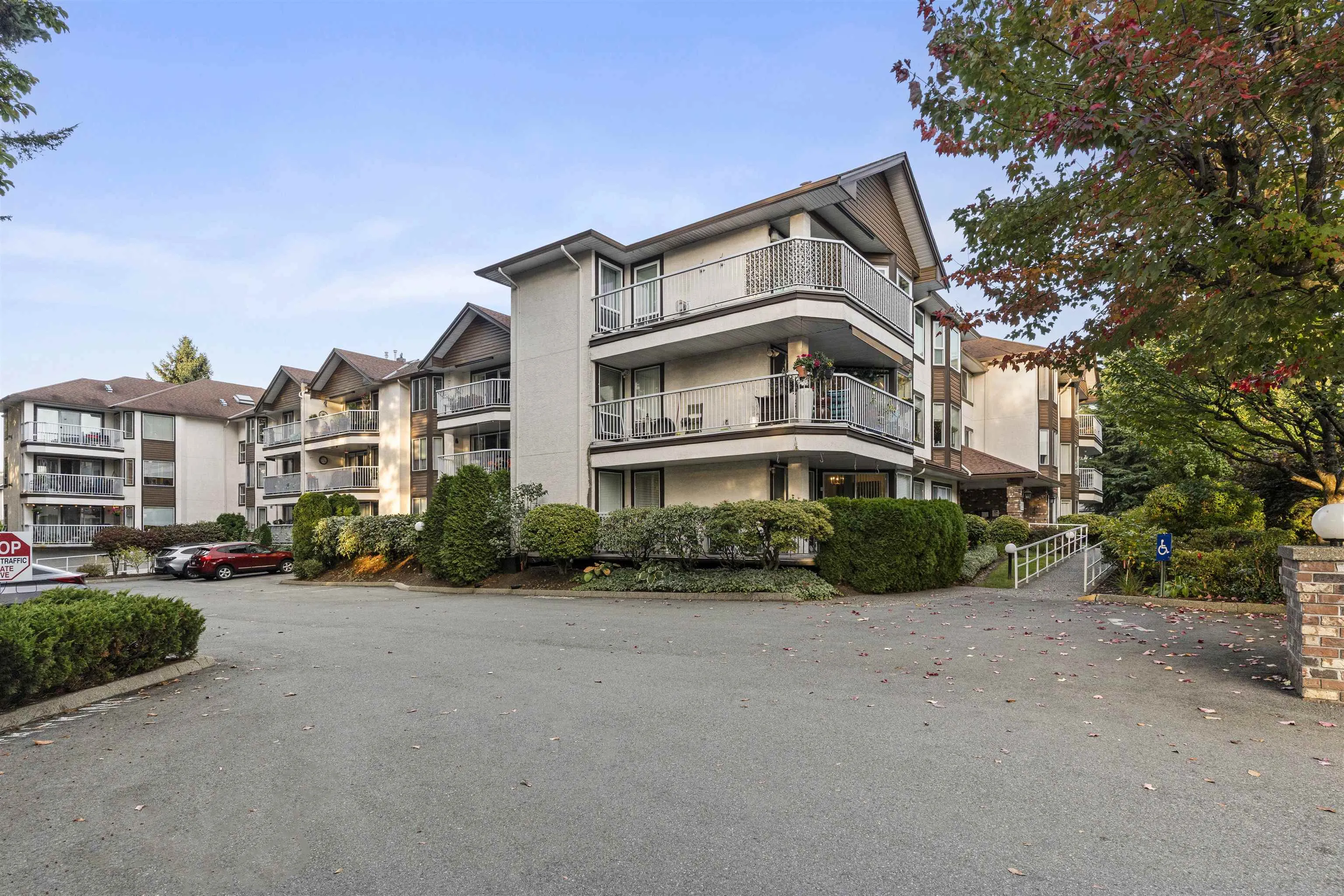 33375 Mayfair Avenue #102