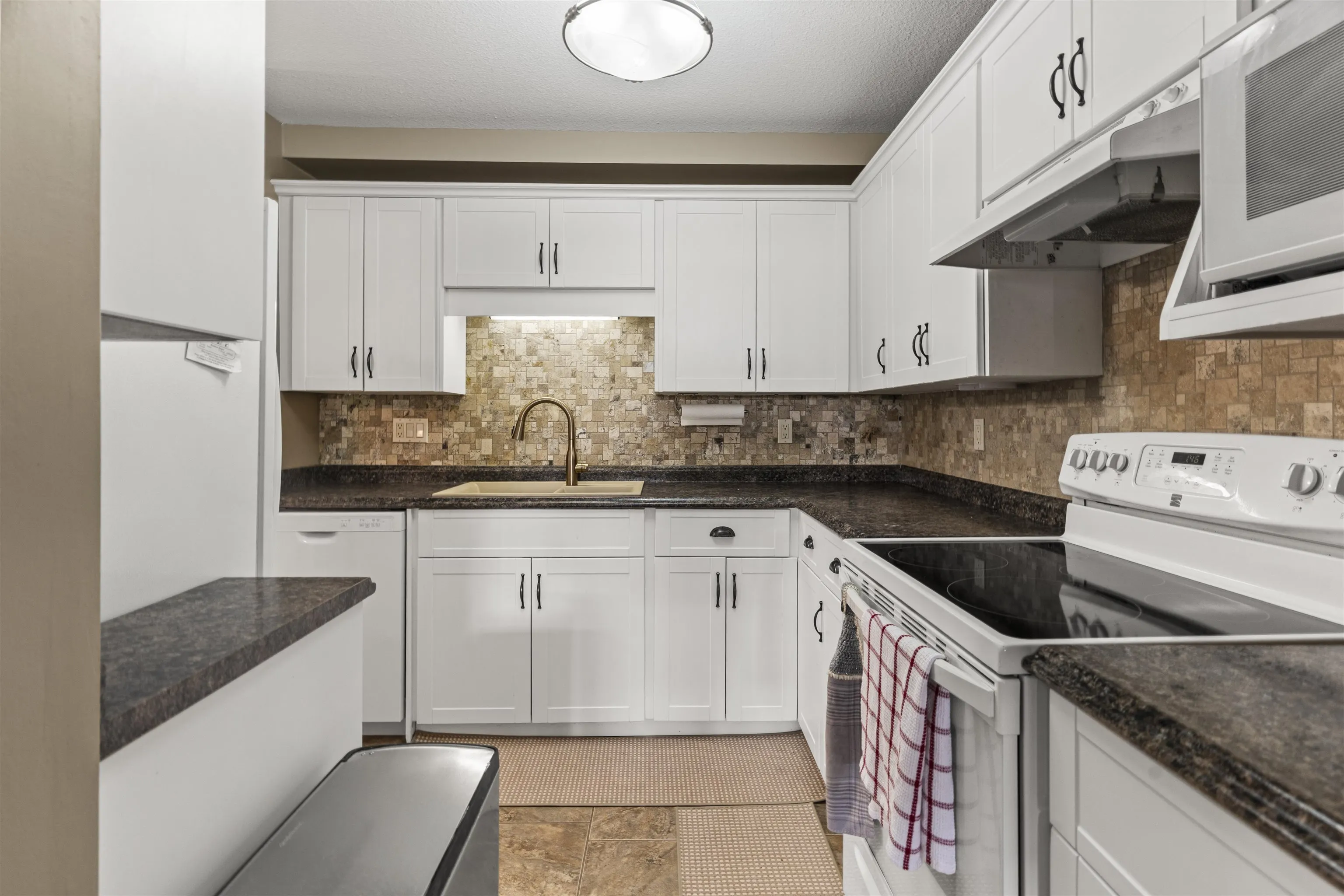 33375 Mayfair Avenue #102