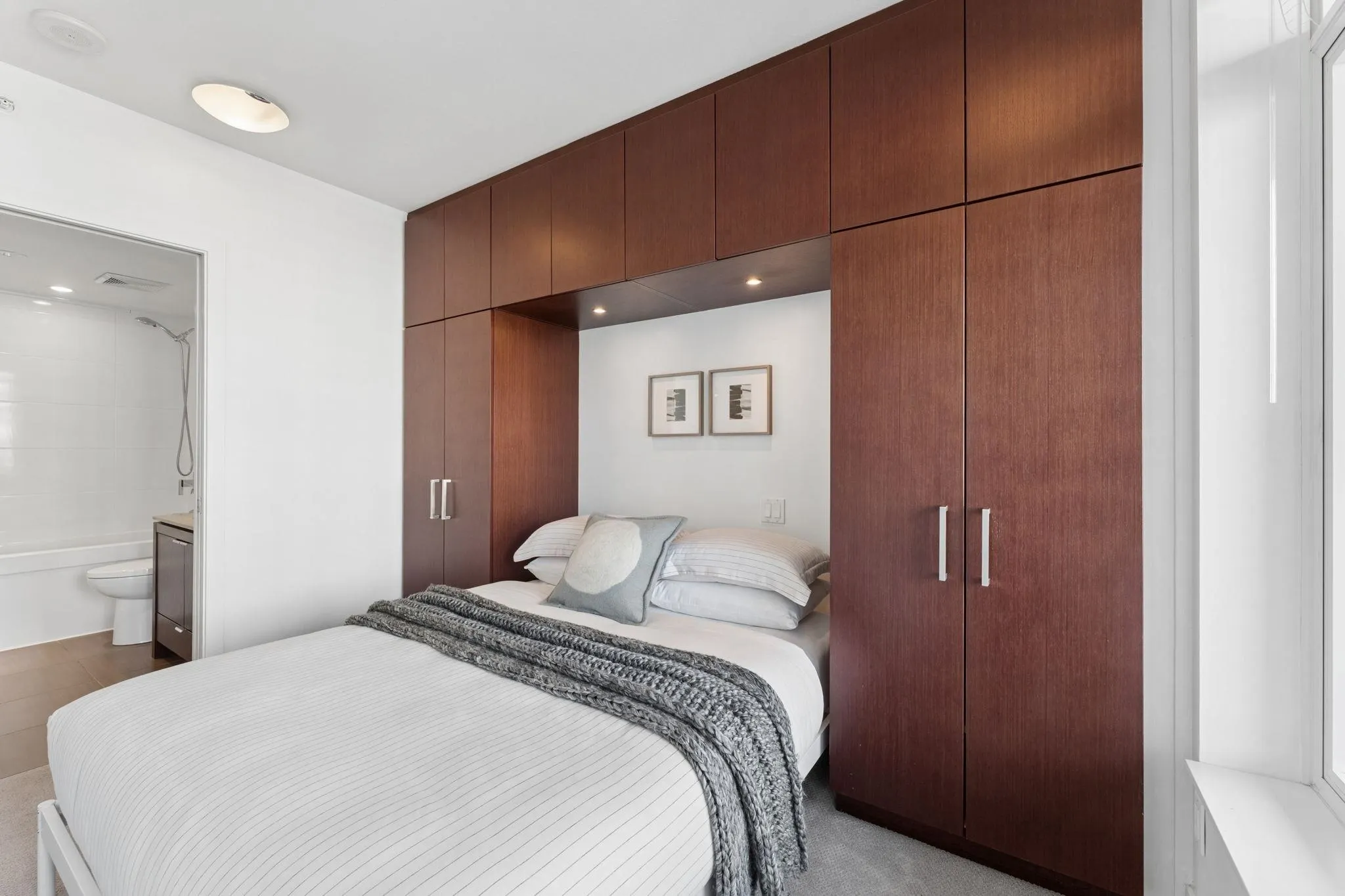 158 W 13th Street #1101