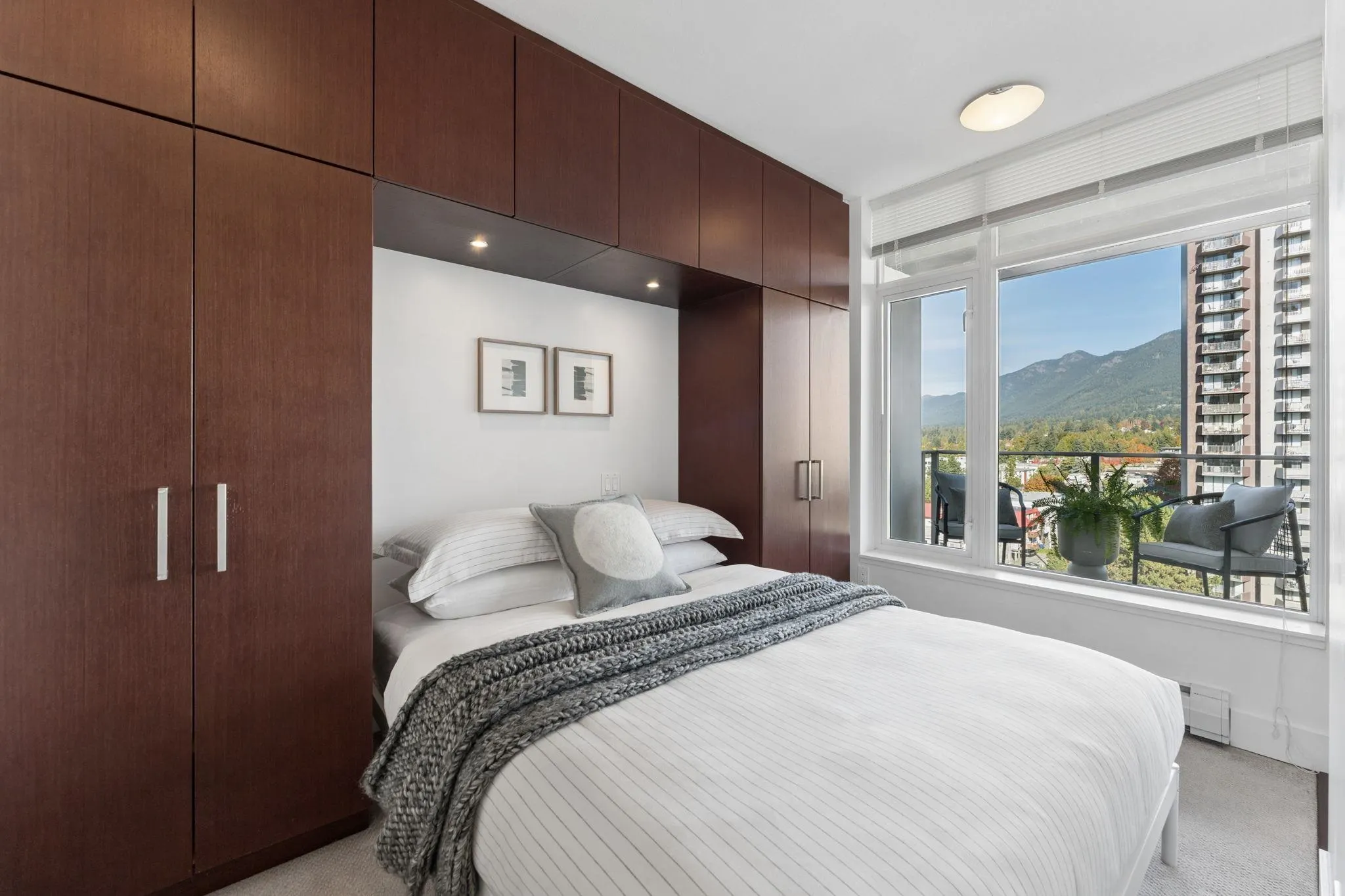 158 W 13th Street #1101