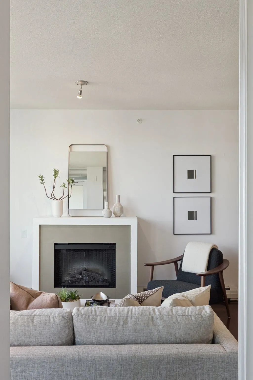 158 W 13th Street #1101