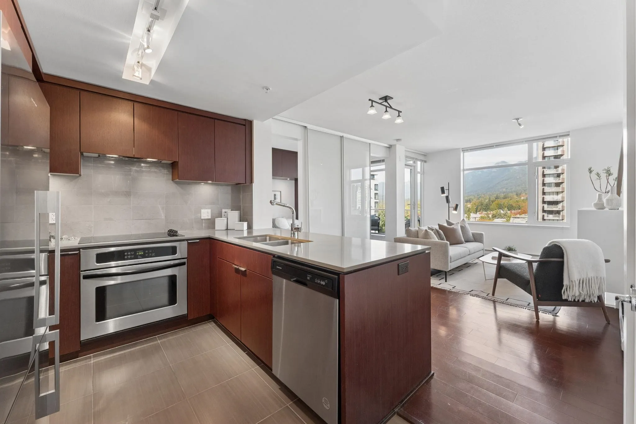 158 W 13th Street #1101