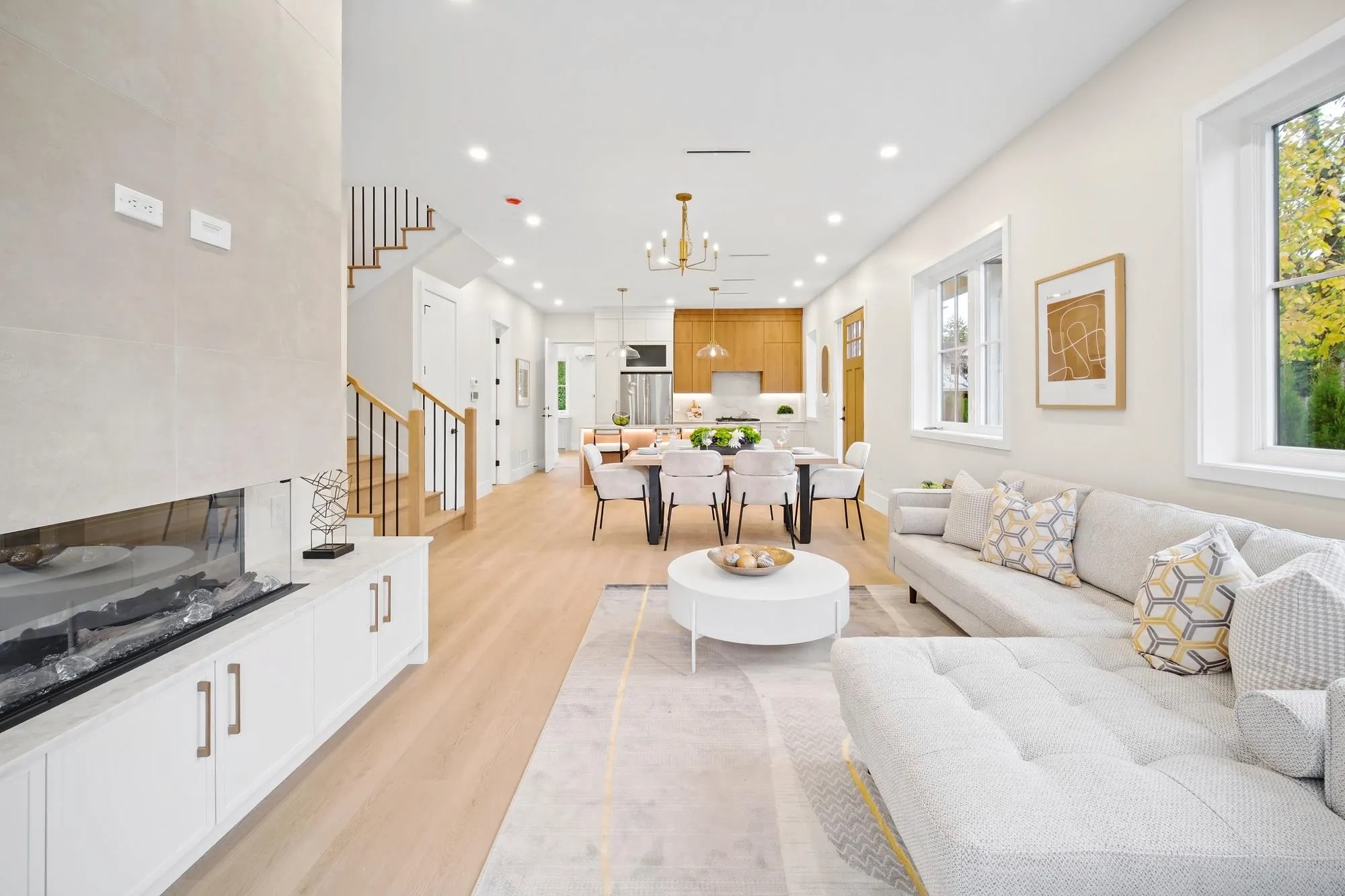8391 Rideau Drive #1